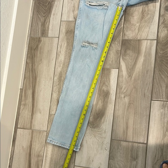 Wrangler Light Blue Distressed Jeans - Picture 6 of 7